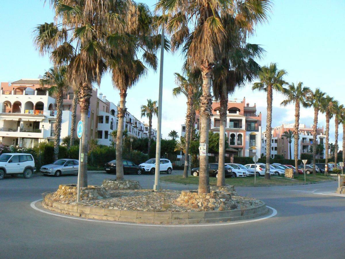 Bonito Apartamento En Захара-де-лос-Атунес Экстерьер фото